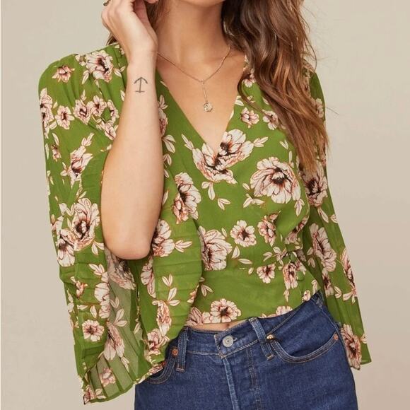Astr Tops - NWT‎ ASTR The Label Green Floral Pleated Sleeve Wrap Blouse Size M